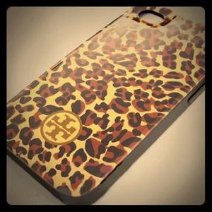 Hold… Authentic Tory Burch iPhone case