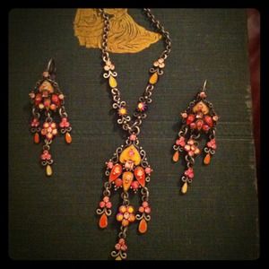 Vintage-inspired jewelry set