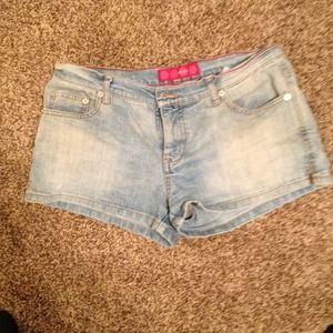 Glo short shorts