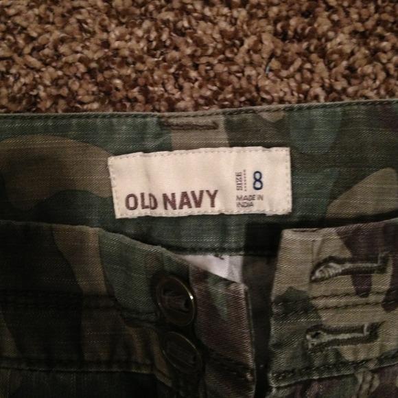 Camo shorts - Picture 2 of 3