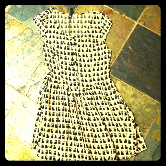 H&M Dresses & Skirts - Really cute dress