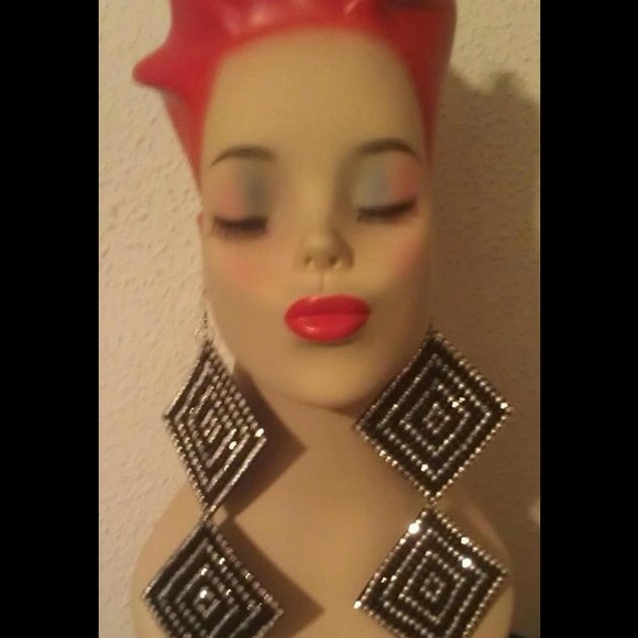 Fashion earrings