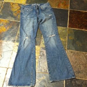 Distressed AE jeans