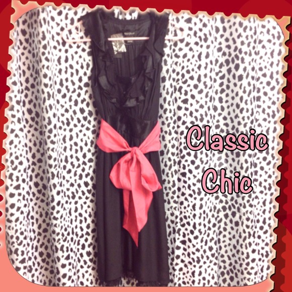 NBWT- Beautiful Silk Little Black Dress🎀