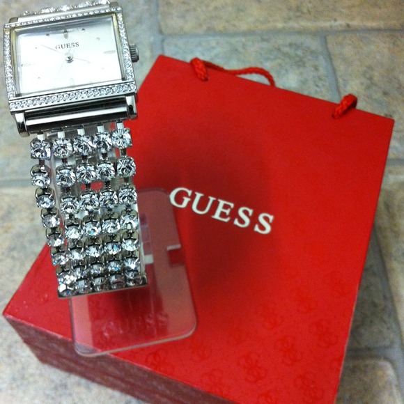💢Sold💢Guess rhinestones ladies watch - Picture 2 of 4