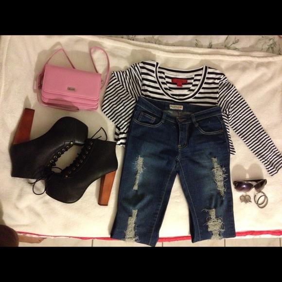 Ripped Skinny Jeans