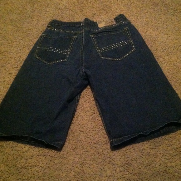 Short - Picture 2 of 3