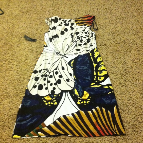 Dress - Picture 3 of 3