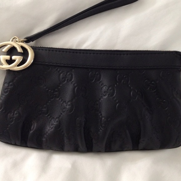 Gucci wristlet