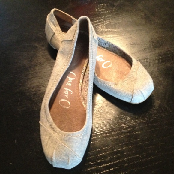 Tom's Natalia linen ballet flats