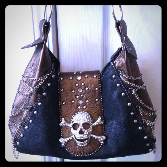 **🎀Reserved🎀**Brown and black skull purse