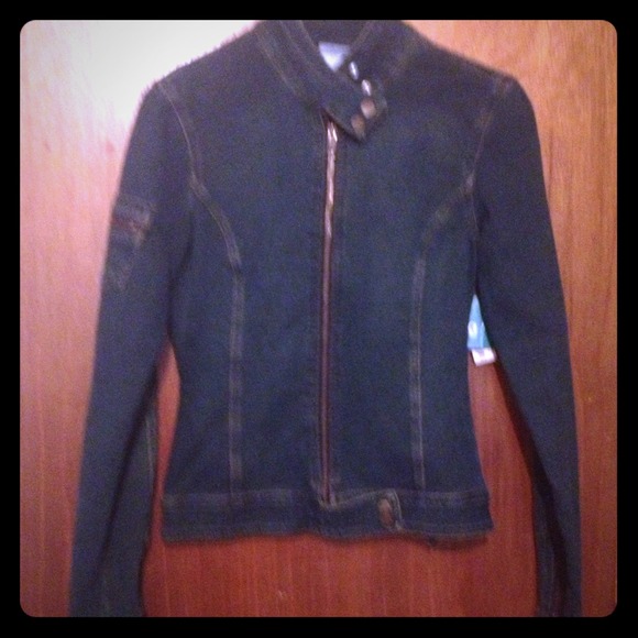 ****SOLD**** Nwt Jennifer Lopez jean jacket.