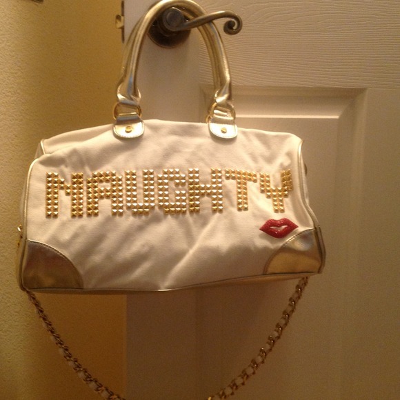 Betsey Johnson Bag💢REDUCED😊