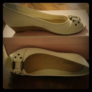 Michelle D 8.5 wedges