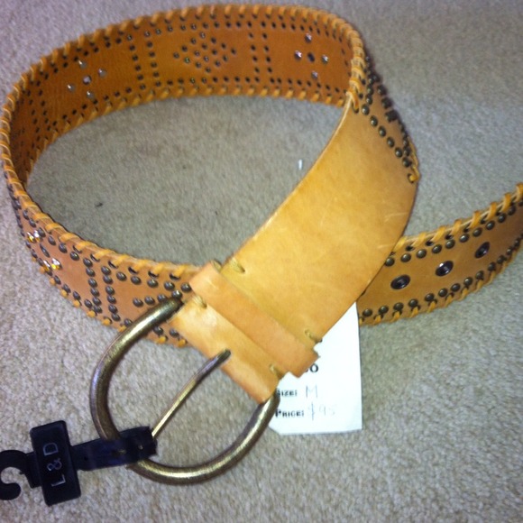 Accessories - Gorgeous Wide Belt NWT.  Genuine leather
