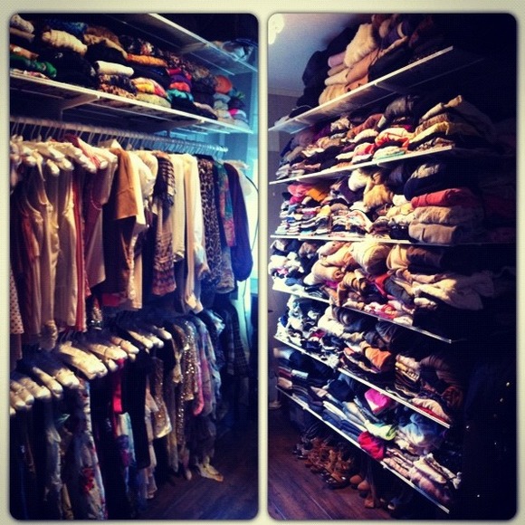 Listing more of my closets this week 😘😘😘