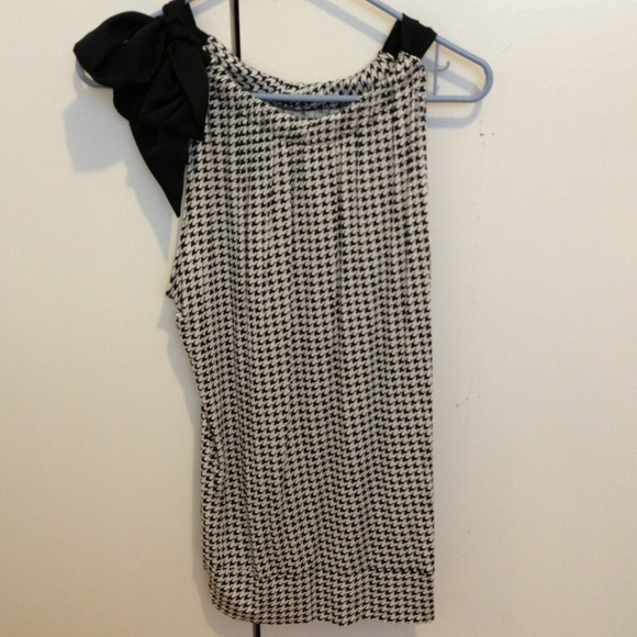 Top with bow tie on the side - Picture 1 of 4