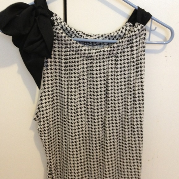 Top with bow tie on the side - Picture 3 of 4