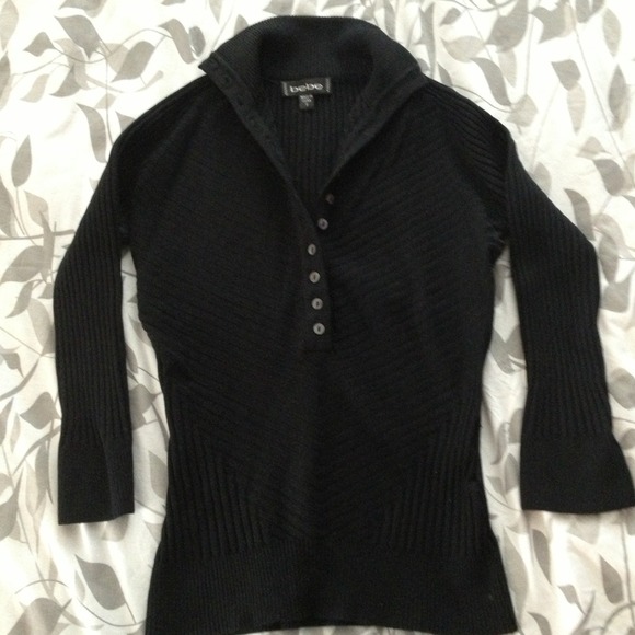 Bebe 3/4 sleeve sweater