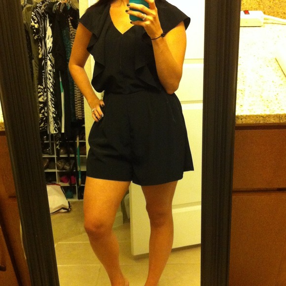 SOLD AS BUNDLE! - Picture 2 of 4