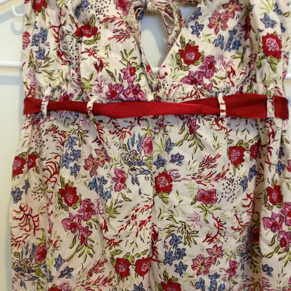 Flower dress - Picture 2 of 3