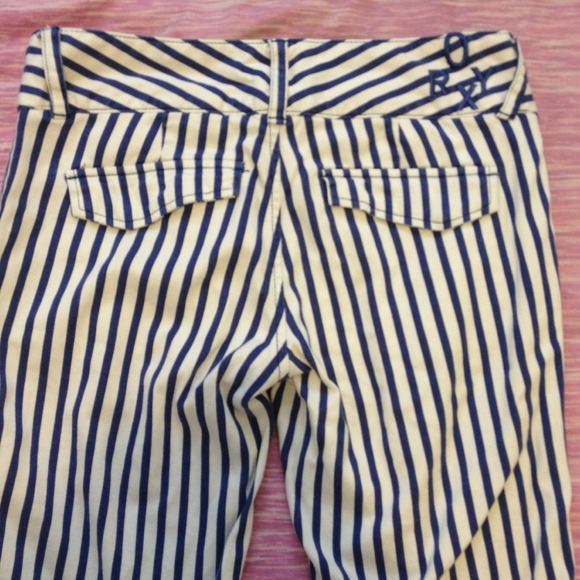 Roxy capris - Picture 2 of 3