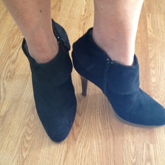 Super cute booties - Picture 4 of 4