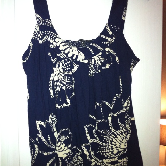 Sold 🎉Navy blue and cream tank from Express
