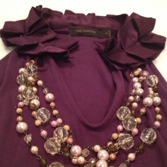 ❌SOLD IN BUNDLE❌Plum Pleated Satin Collar Top