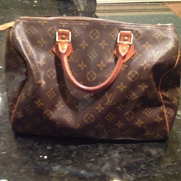 RESERVED!!! Real Louis Vuitton purse.