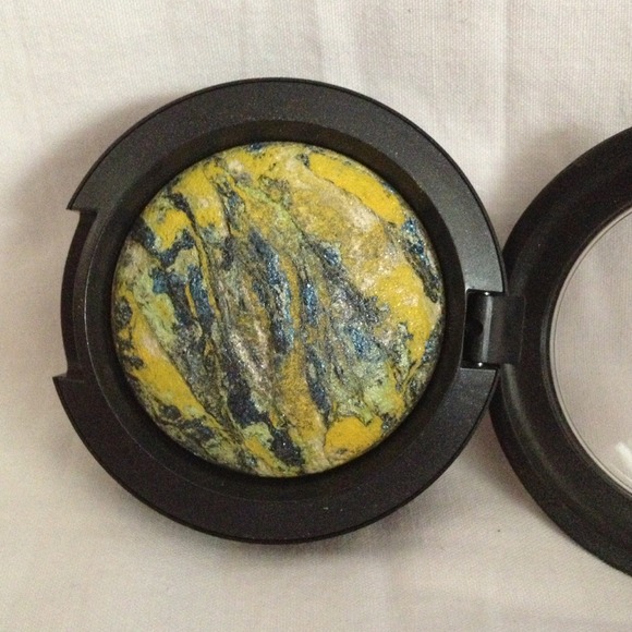 •SOLD• MAC makeup - Picture 2 of 2