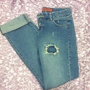 NEVER WORN Ripped style jeans