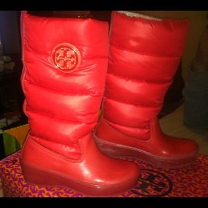 Tory burch snow boots