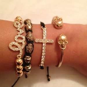 ✨Rhinestone curved side cross adjustable bracelet