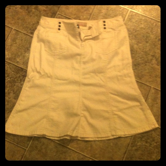 Off white skirt