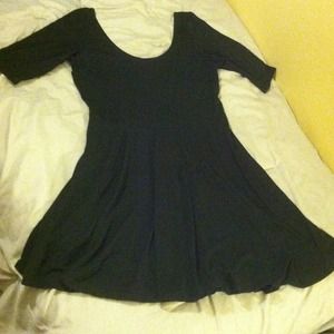 ❌hold❌NEW Black dress with 3/4 sleeves very cute