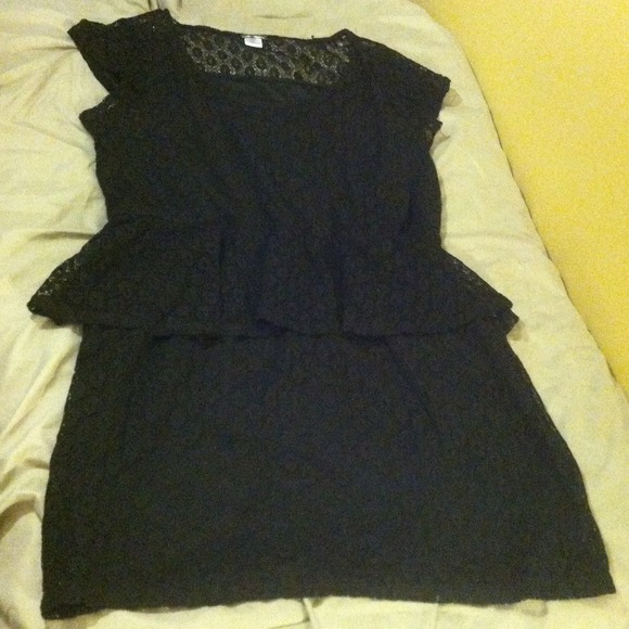 ❌reserved❌NEW LBD lace with ruffle detail