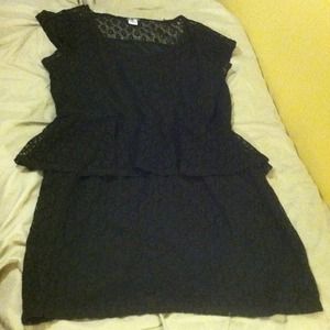 ❌reserved❌NEW LBD lace with ruffle detail