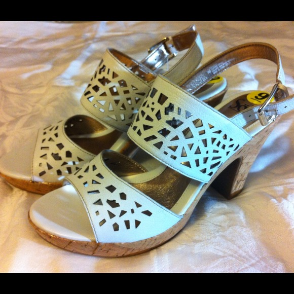 Sofft brand platform sandals