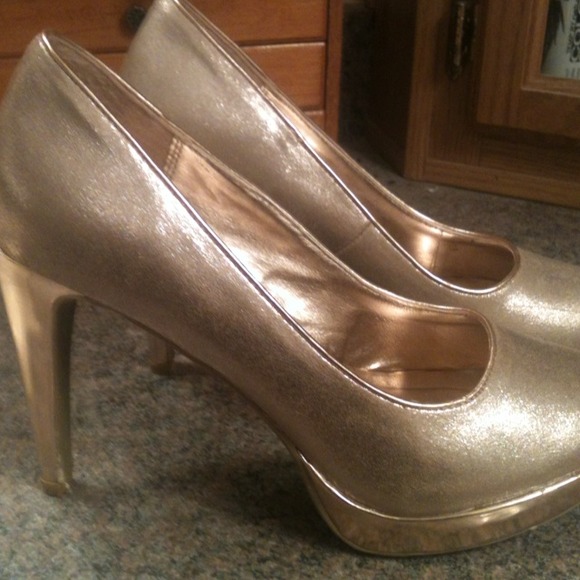 Dress shoes