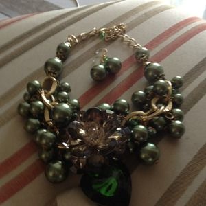 Necklace w/ earring set