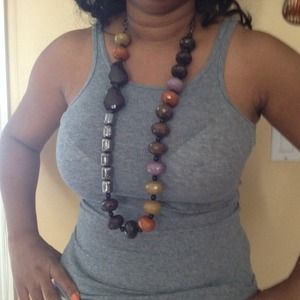 Long bead with metal necklace