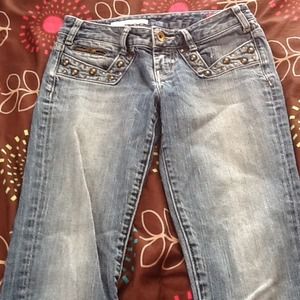 Cute studded jeans!