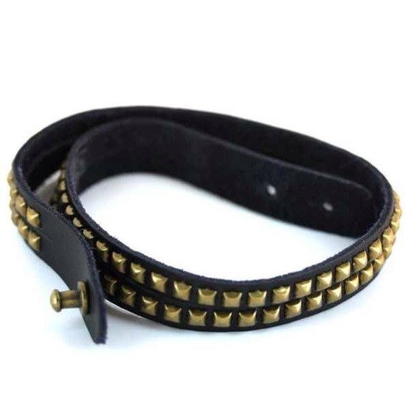 Studded natural leather bracelet