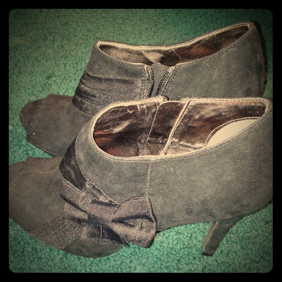 Black peep toe booties