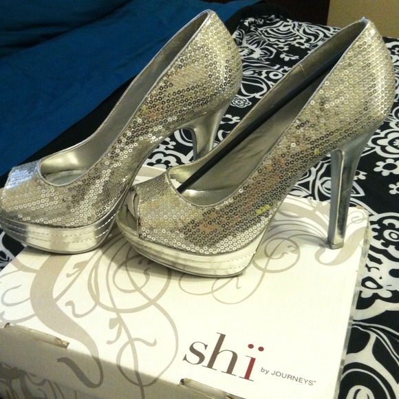 Shiny Silver high hella by shii