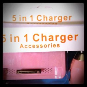 **RESERVED* for @klassie51 5 in 1 charger in pink
