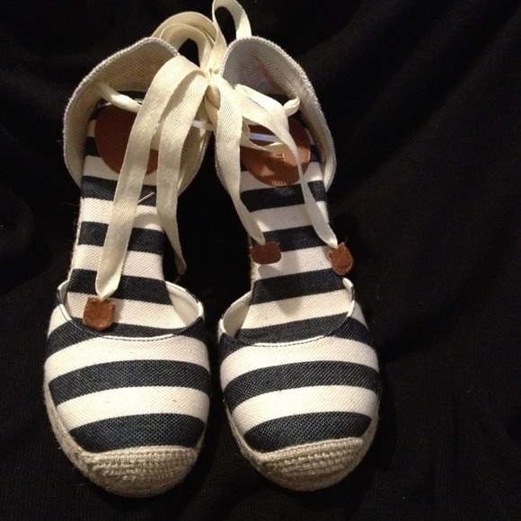 Canvas 5"wedge heel - Picture 2 of 3