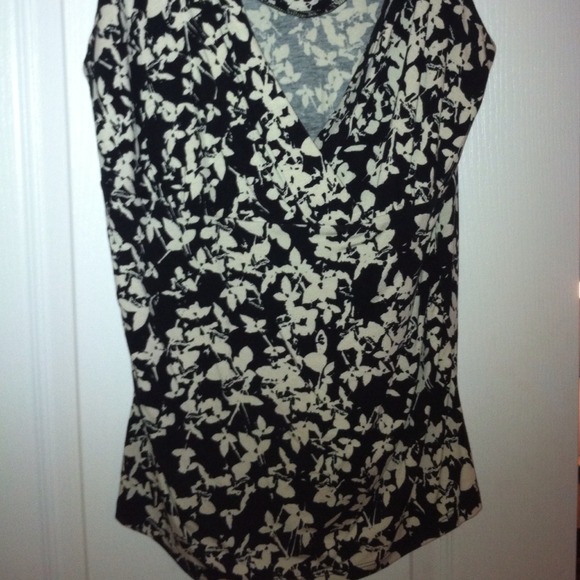 Sold🎉  Floral tank from The Limited - Picture 2 of 4