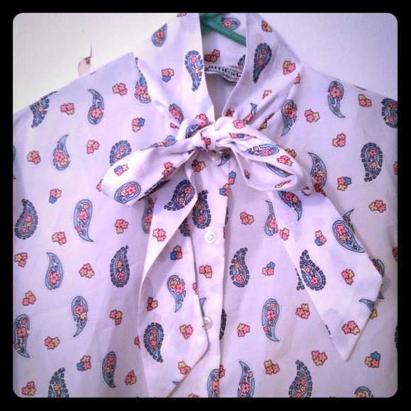 Paisley Button Up w/ Bow and HM shorts Bundle